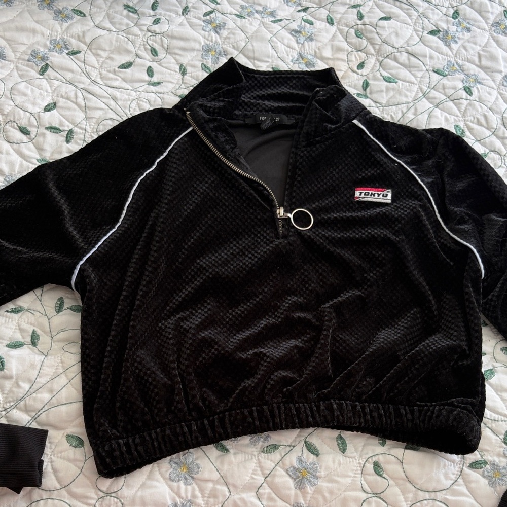 Forever 21 Black Cropped Jacket